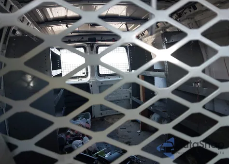 2007 Chevrolet Express Work Van z USA, uszkodzony, nr VIN 1GCGG256571252527